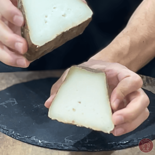 Queso cabra a la Pimienta Negra. Roca de Cabra, La Rioja.