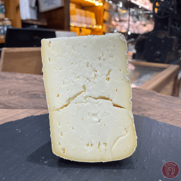 Queso Agarimo ganaderia Quintian